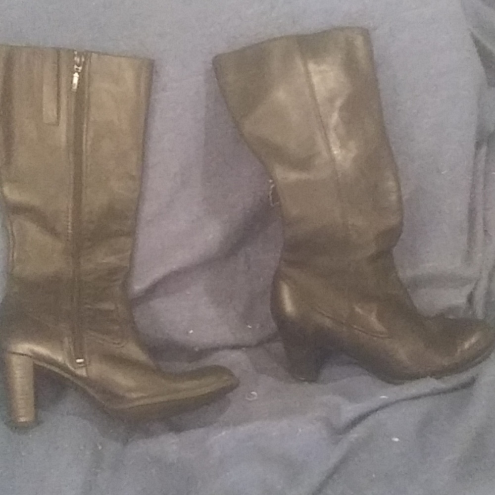 Apostrophe miss the boots